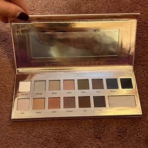 It Eye Shadow Pallet